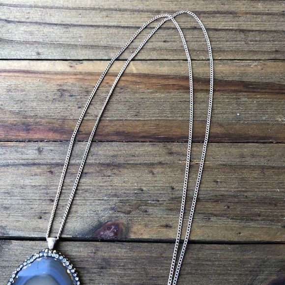 9- Polished Natural Geode Slice Pendant in Neutral Tones Crystal Surround! EUC - Picture 12 of 12